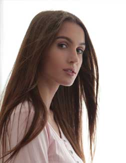 hena 22 year female call girls in Bandra